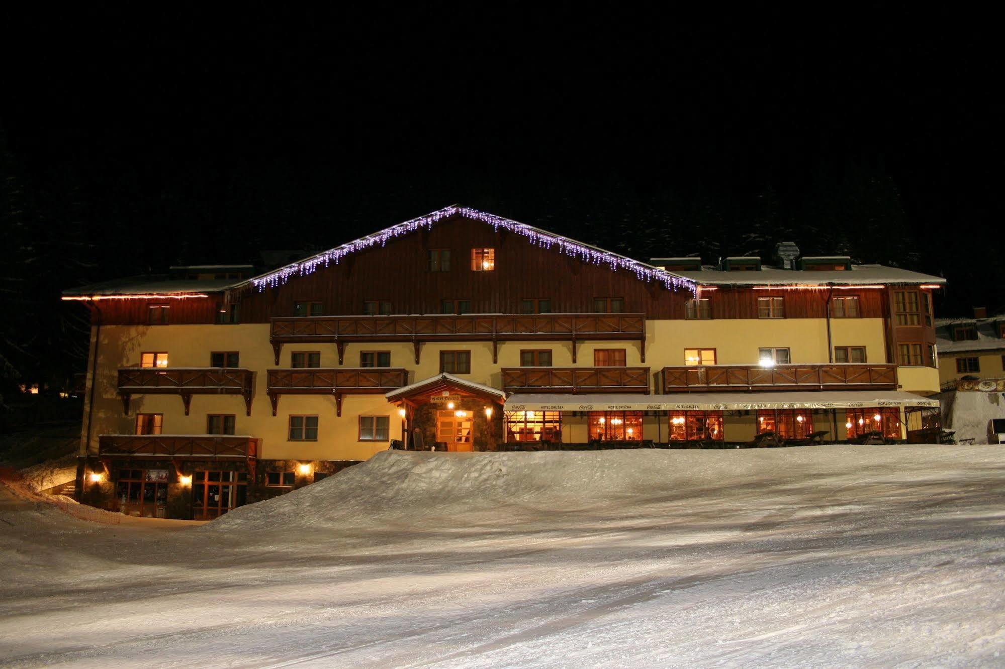 德鲁巴滑雪疗养公寓 4*