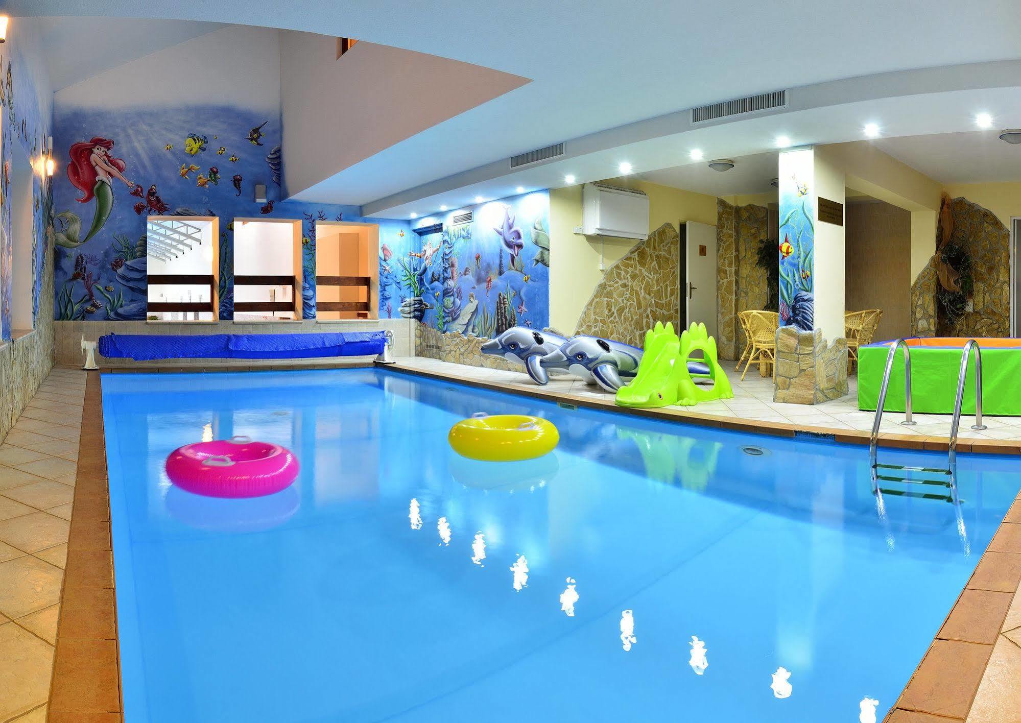 & Wellness Druzba Деменівська Долина